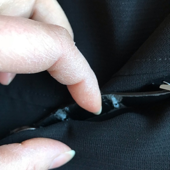 Tahari Black Belted SS Midi Dress With Split In Back Pleat Sz. 6 - Picture 15 of 16